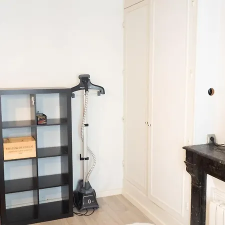 Bright Flat Close To Belleville *