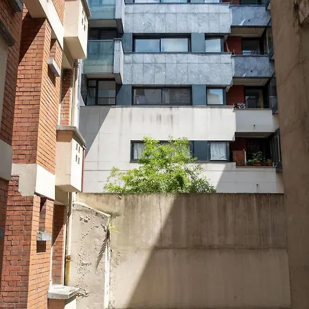 Bright Flat Close To Belleville Διαμέρισμα